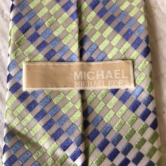 Michael Kors Geometric Check Tie - Picture 3 of 6